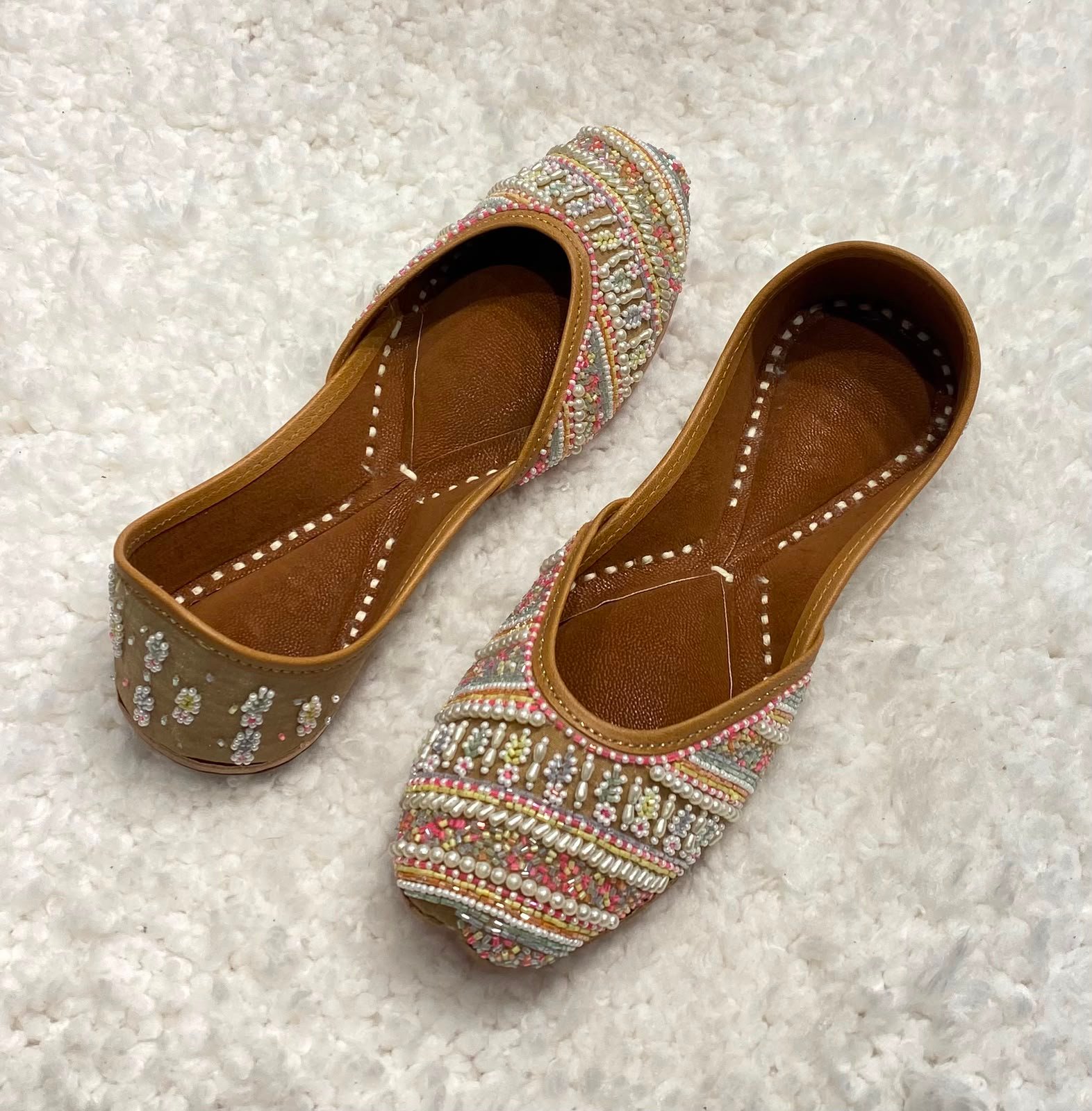 Embroidered Punjabi Jutti