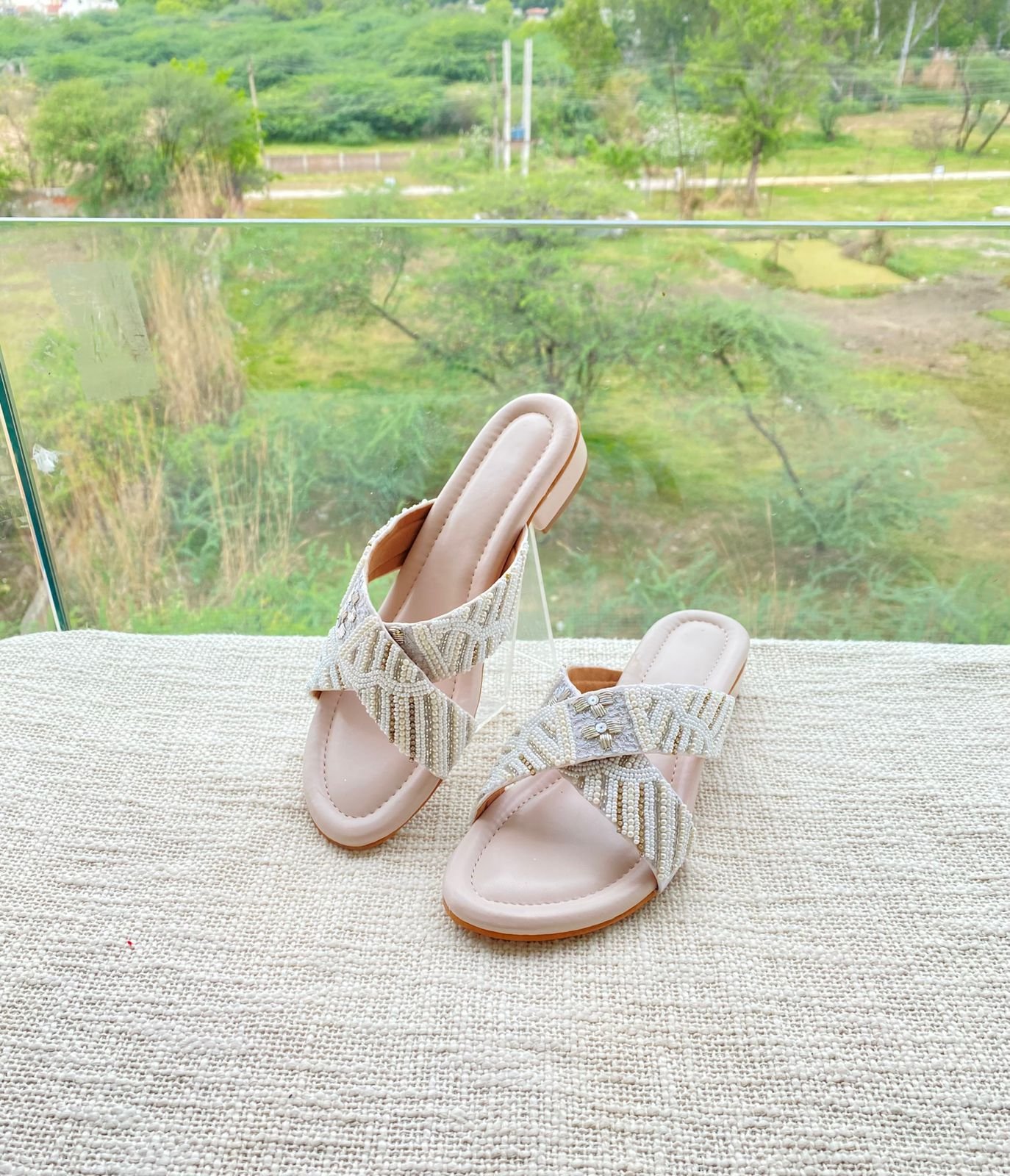 Criss Cross Slider With Heels💐*600/-